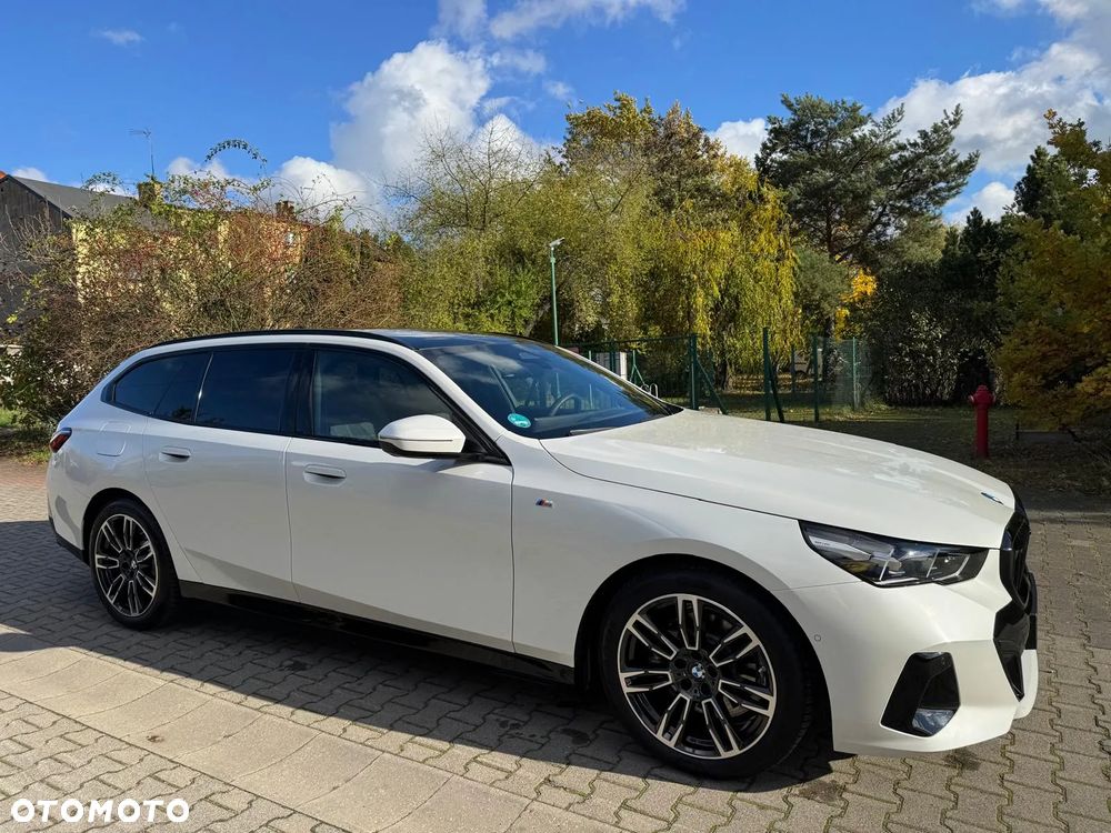 BMW Seria 5 520d xDrive Touring - 3