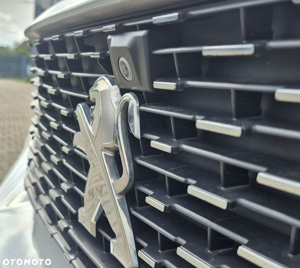 Peugeot 3008 1.2 PureTech Allure Pack S&S EAT8 - 36