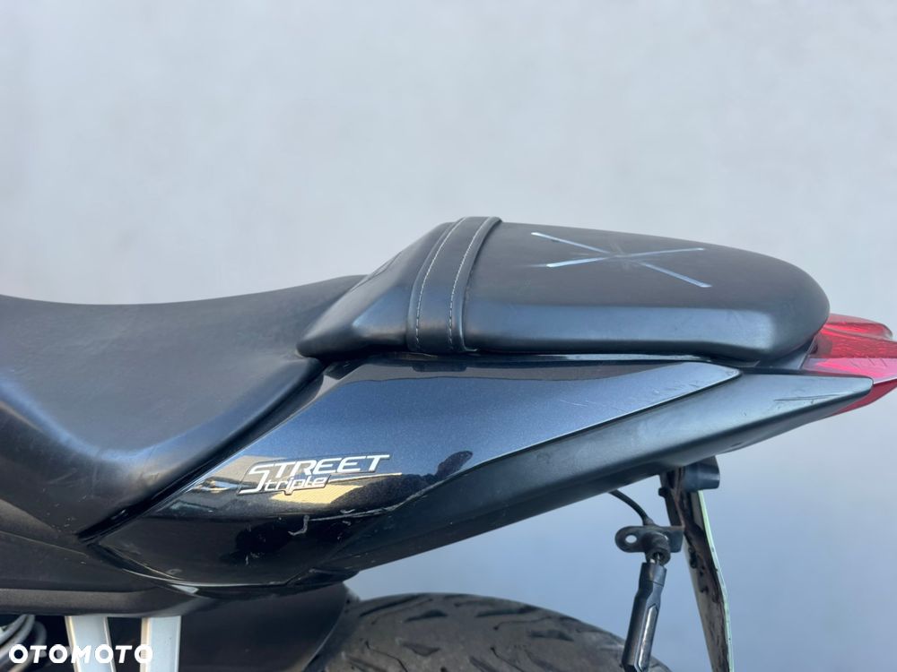 Triumph Street Triple - 20