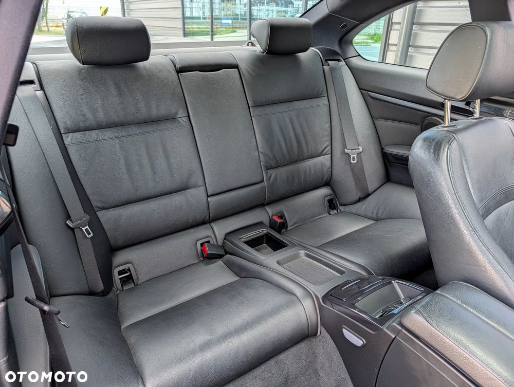 BMW Seria 3 325i M Sport Edition - 17