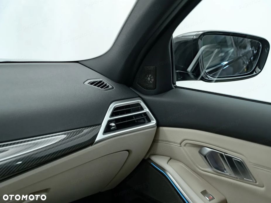 BMW Seria 3 330d xDrive mHEV M Sport - 7