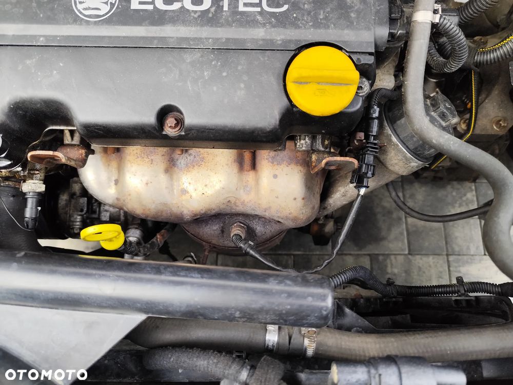 Opel Corsa 1.4 16V - 13