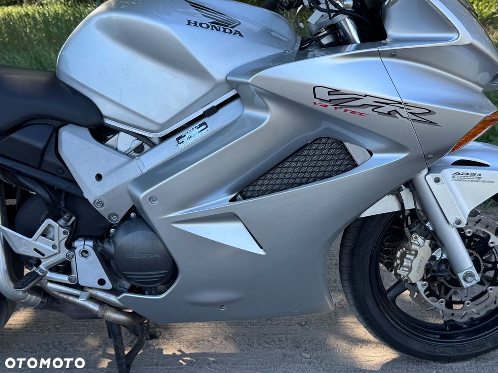 Honda VFR - 5
