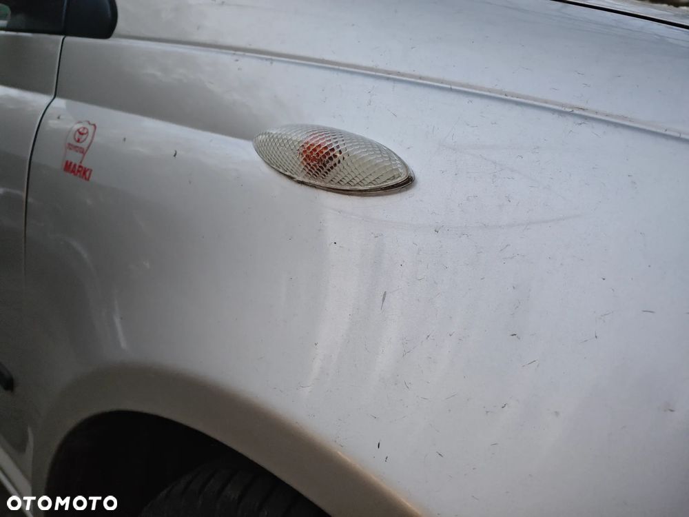 Toyota Yaris 1.0 Base - 31