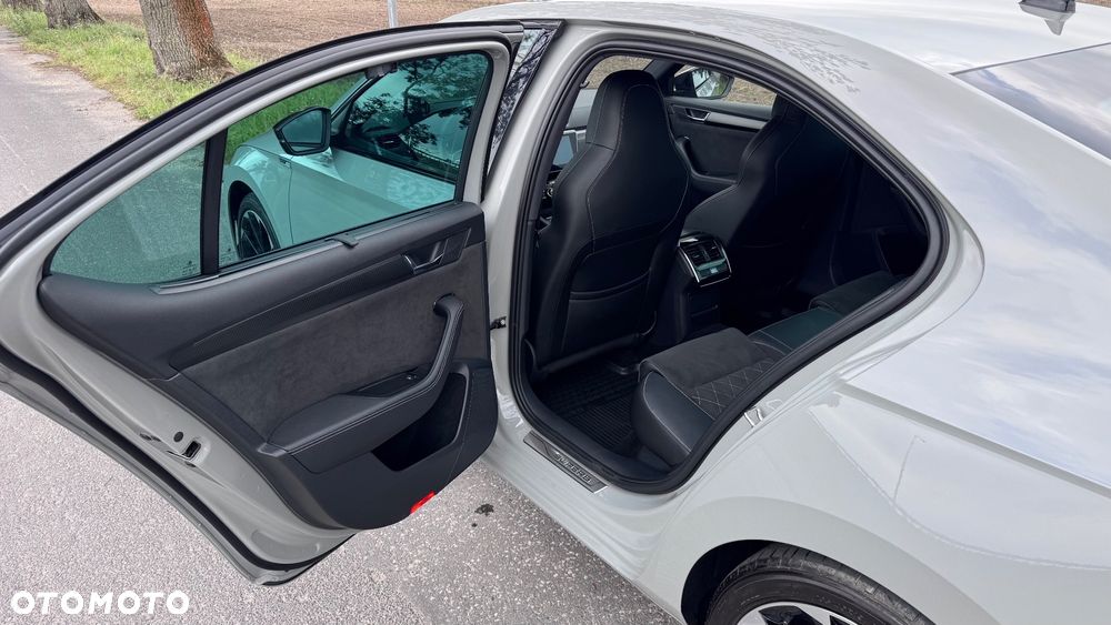 Skoda Superb 2.0 TSI 4x4 Sportline DSG - 16