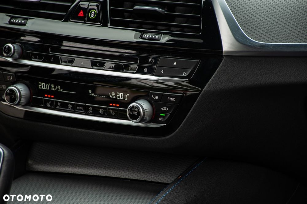 BMW Seria 5 520d xDrive M Sport sport - 18
