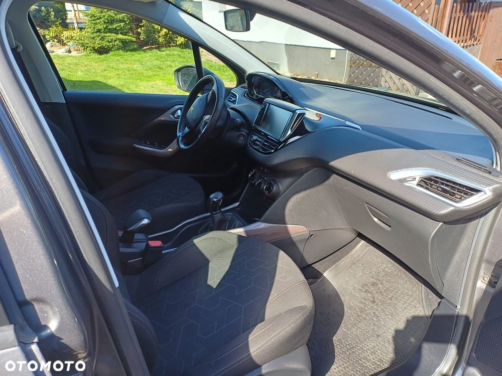 Peugeot 2008 PureTech 110 Style - 12