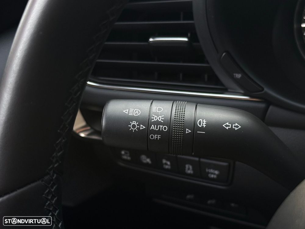Mazda 3 Hatchback 2.0 e-Skyactiv-X Takumi - 13