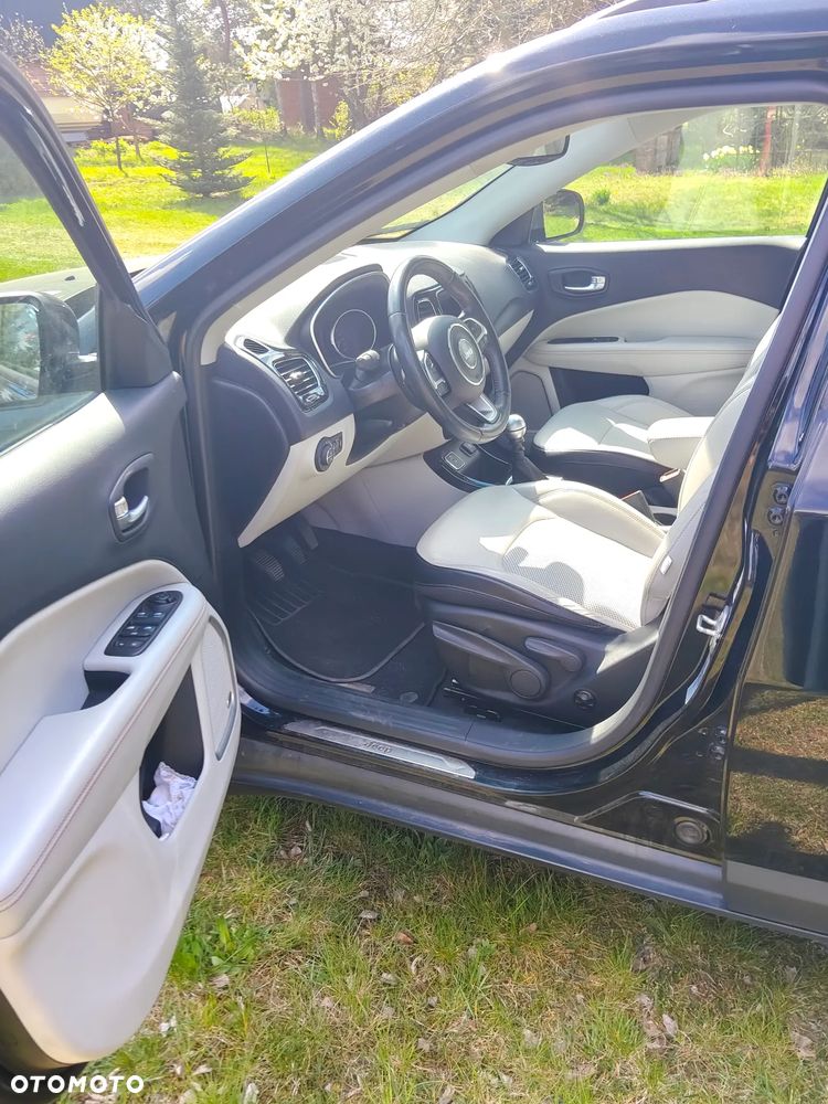 Jeep Compass - 14
