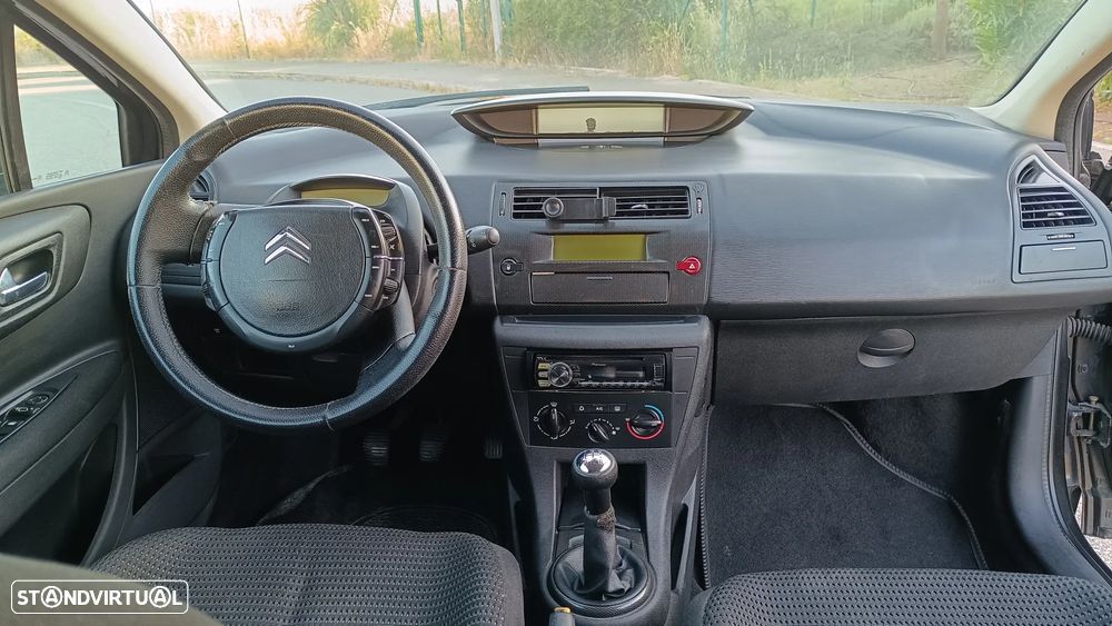 Citroën C4 1.6 HDi VTS - 14