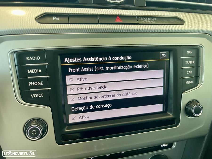 VW Passat 1.6 TDI BlueMotion - 18
