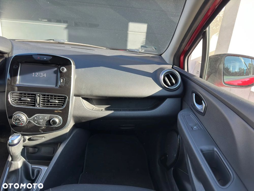 Renault Clio - 11