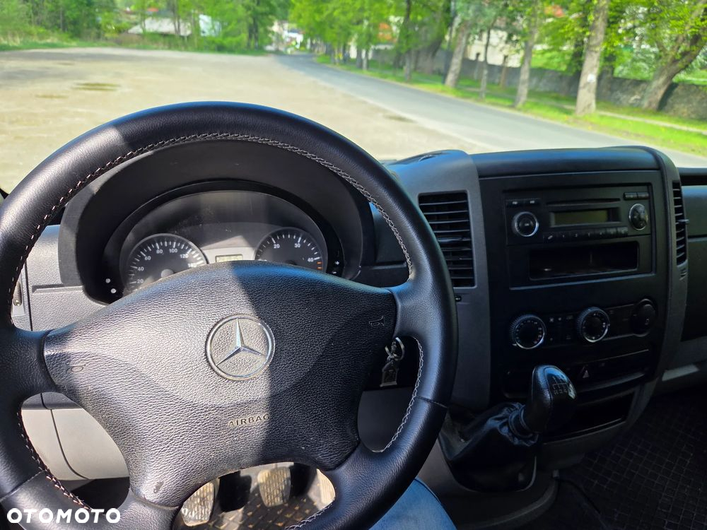 Mercedes-Benz Sprinter - 19