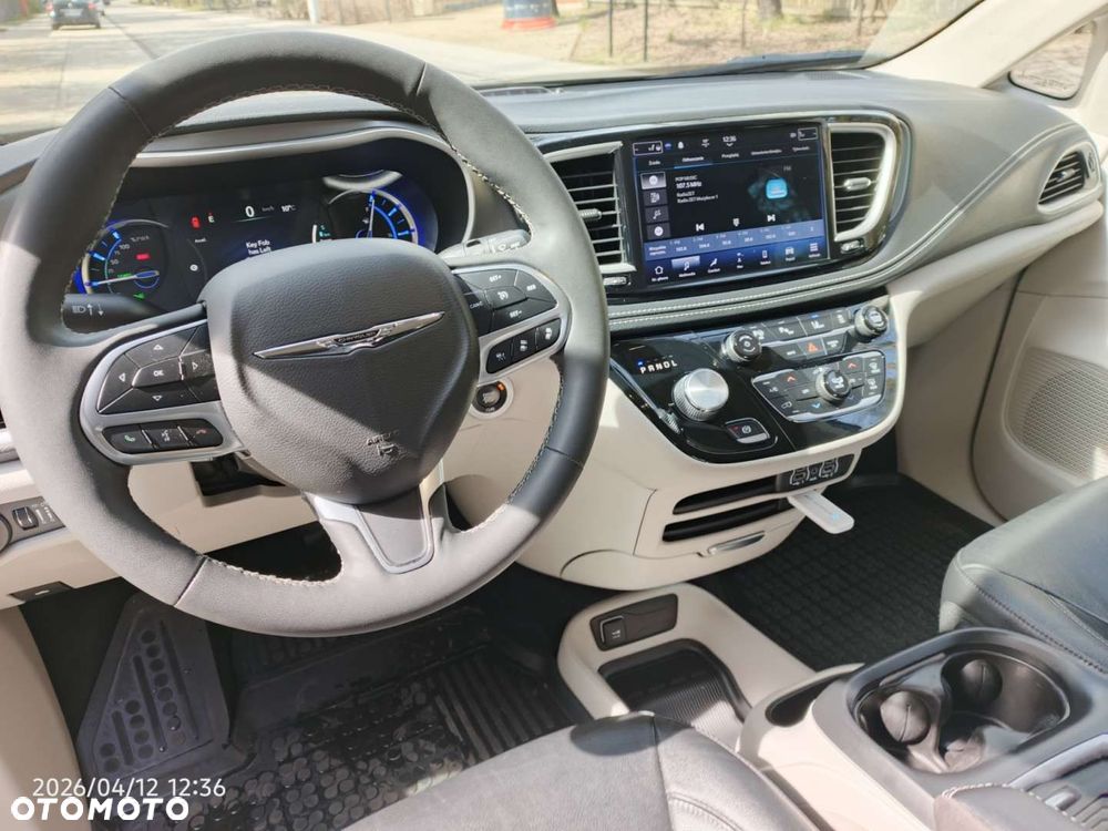 Chrysler Pacifica - 9