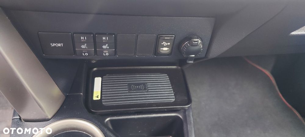 Toyota RAV4 2.0 D-4D Prestige - 10