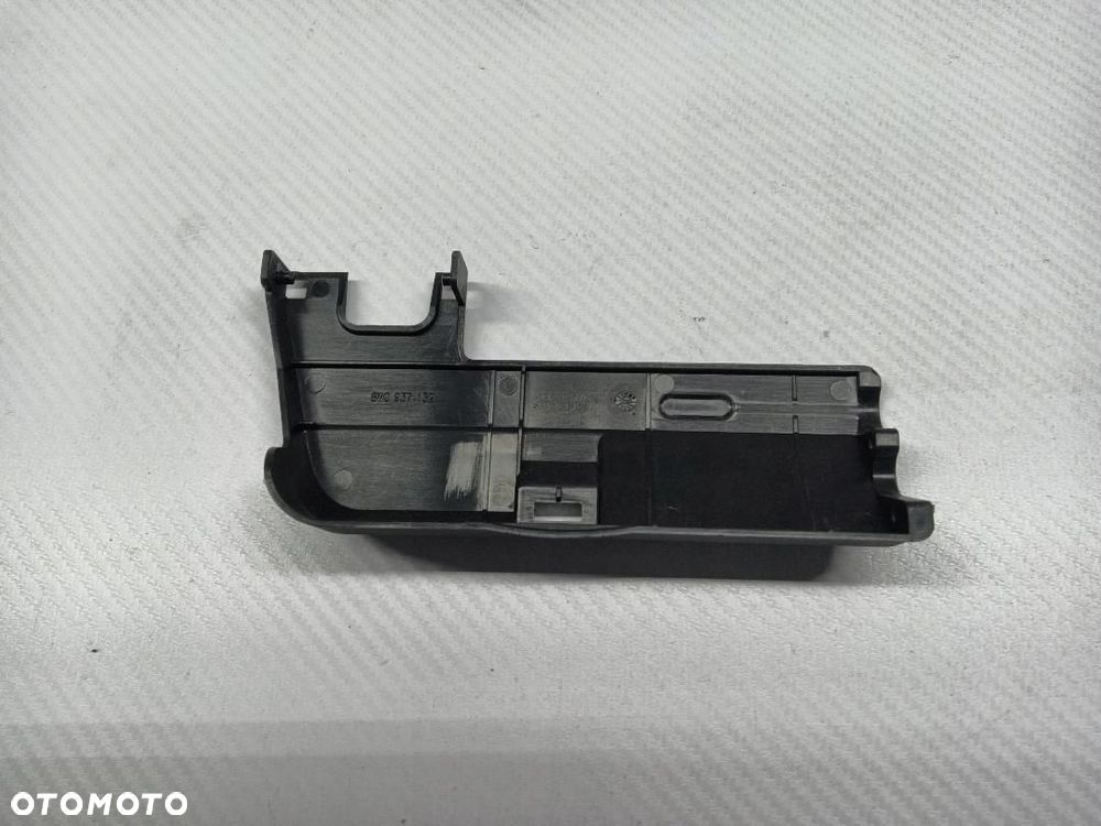 OSŁONA KLEMY NABOJU AUDI A4 B9 8W0937132 - 3