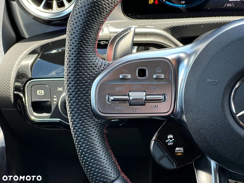 Mercedes-Benz CLA - 11