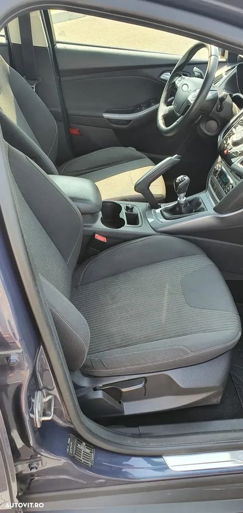 Ford Focus 2.0 TDCI DPF Titanium - 11