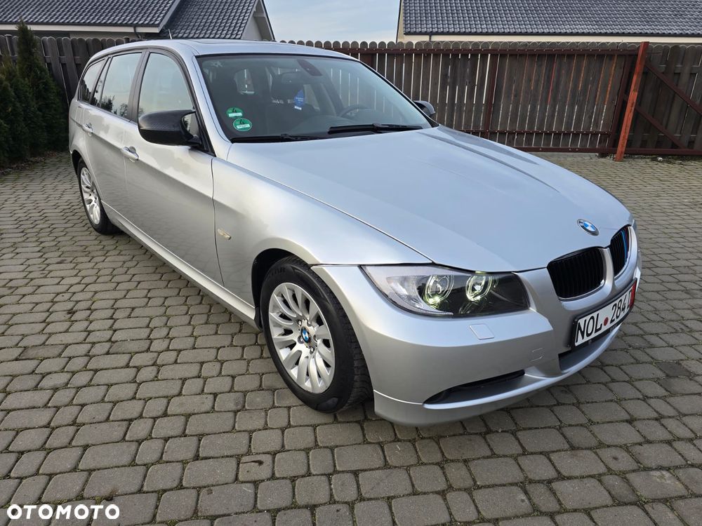BMW Seria 3 320d DPF - 12