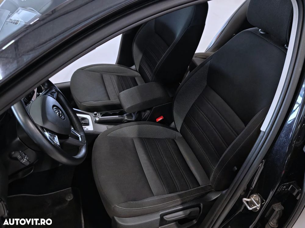 Skoda Octavia 1.6 TDI DSG Ambition - 8