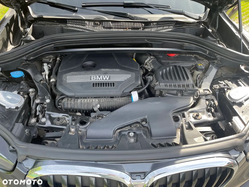 BMW X1 xDrive20i Sport Line - 5