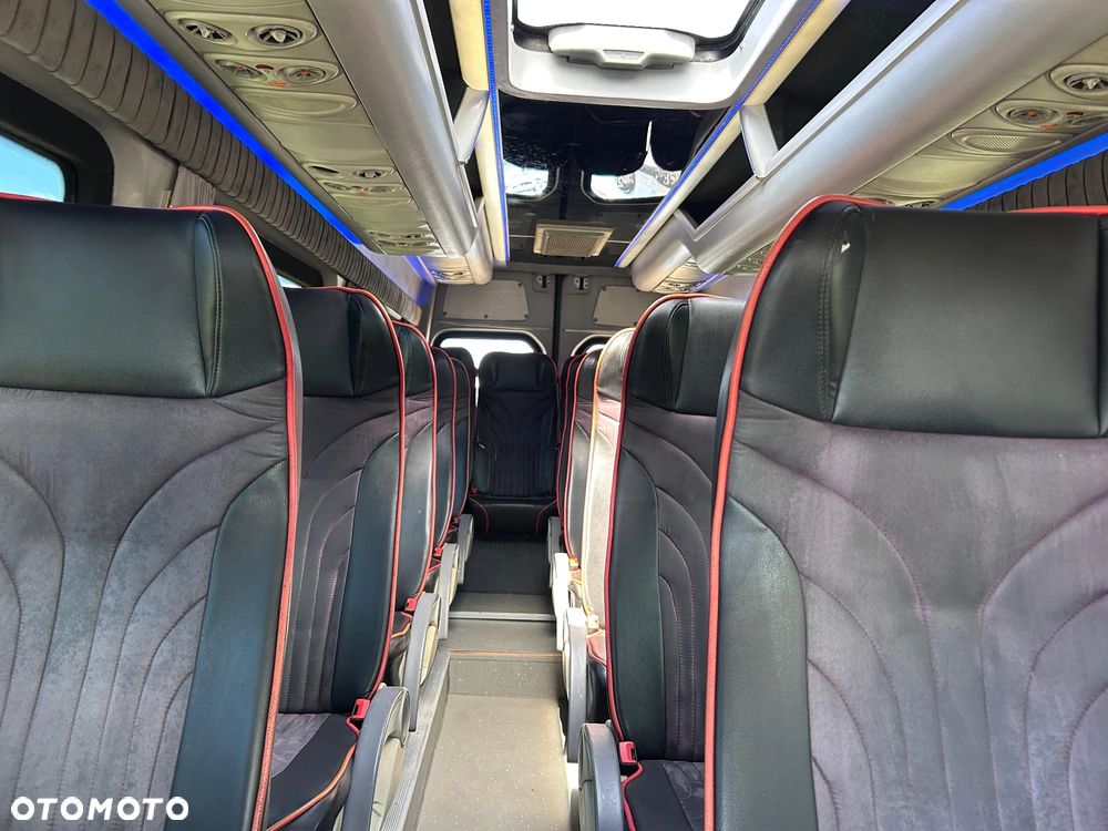 Mercedes-Benz Sprinter 519 - 24