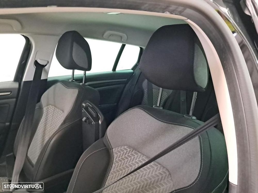 Renault Mégane Sport Tourer 1.3 TCe Techno — fotografia 8