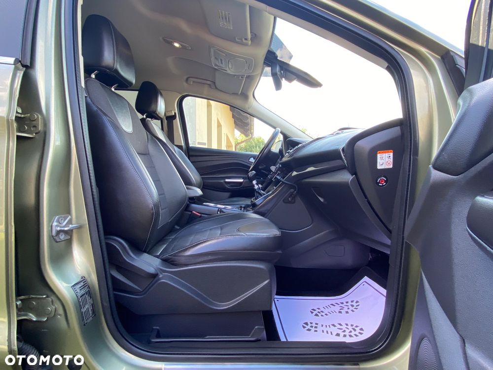 Ford Kuga 2.0 TDCi Titanium - 32