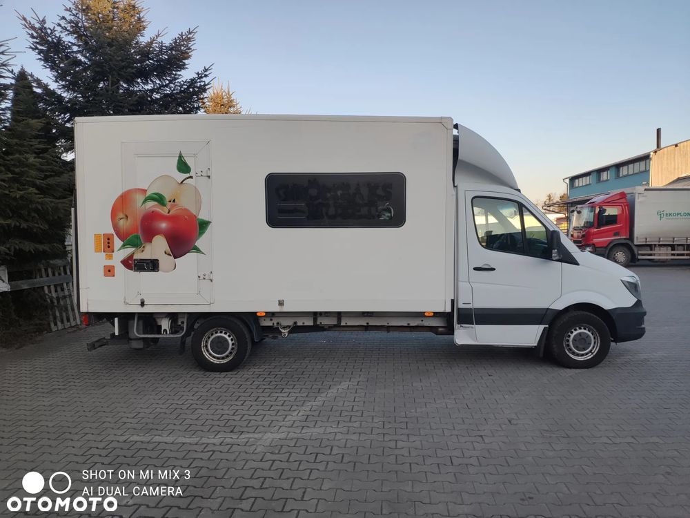 Mercedes-Benz Sprinter 319 - 4