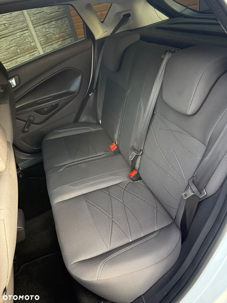 Ford Fiesta - 16
