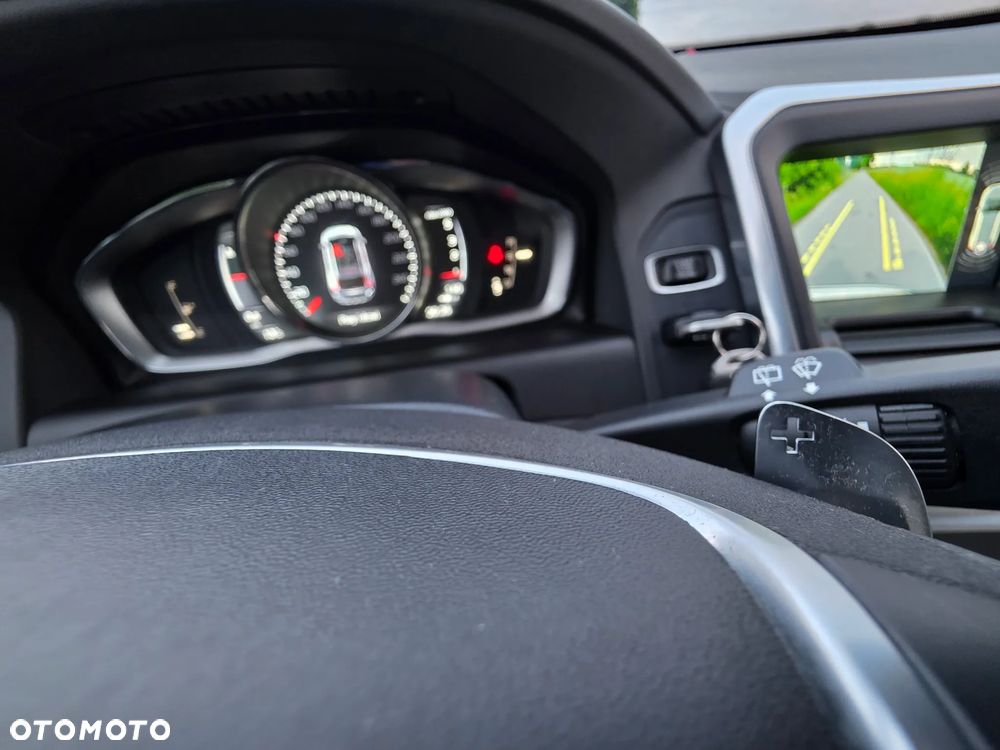 Volvo XC 60 D5 AWD Summum - 13