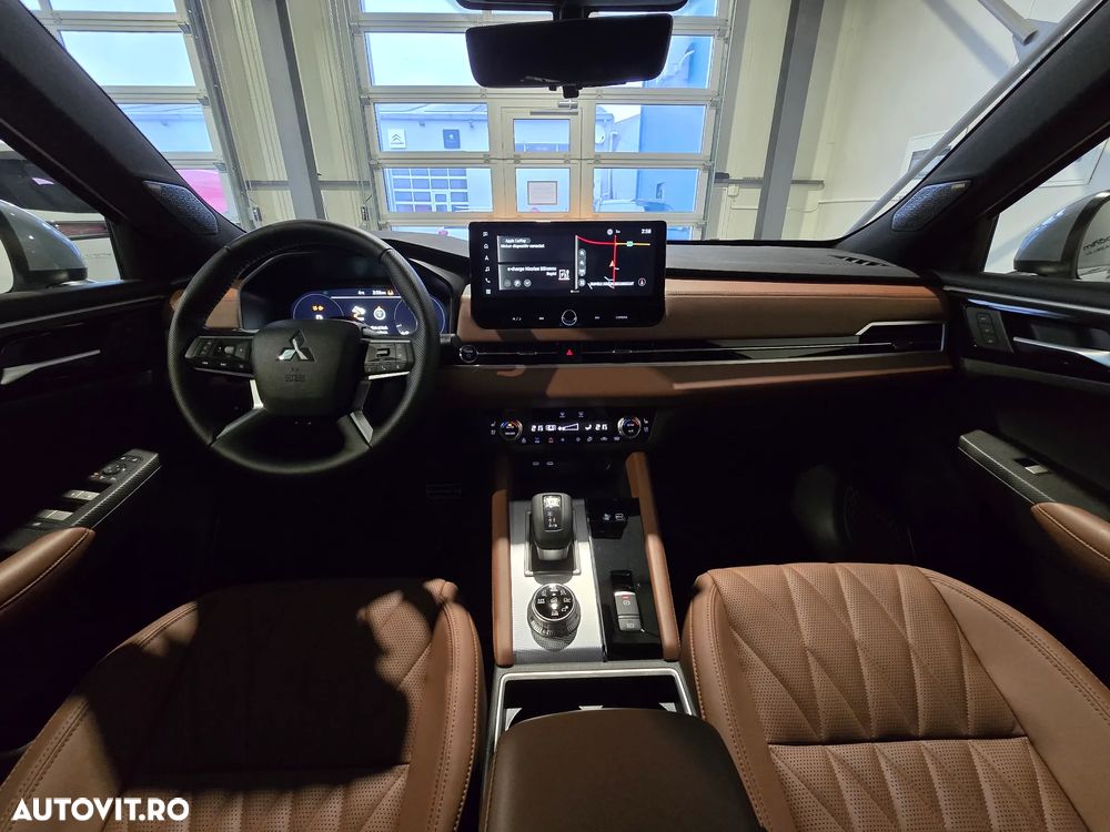 Mitsubishi Outlander - 13