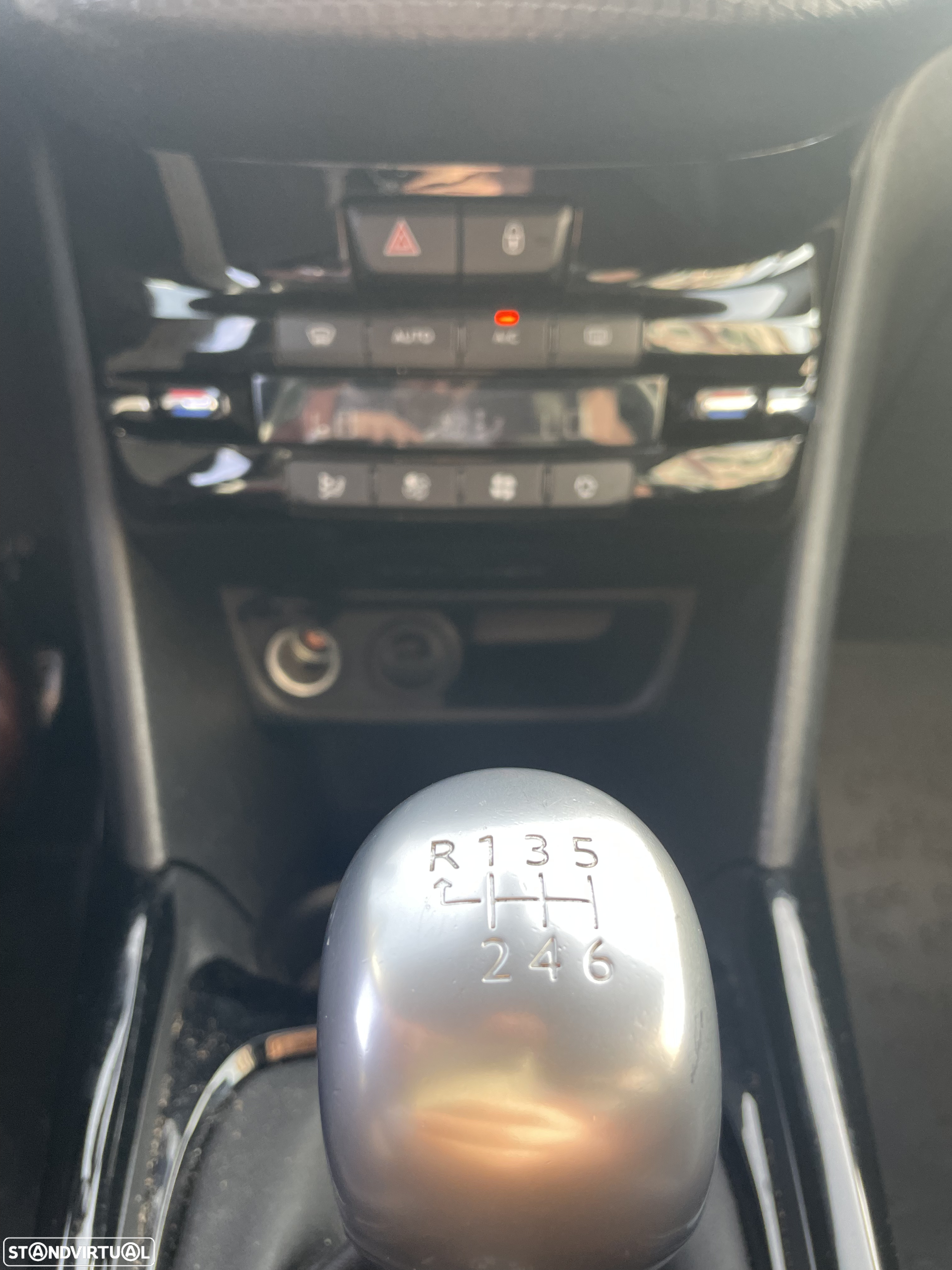 Peugeot 2008 1.2 PureTech GT Line - 19