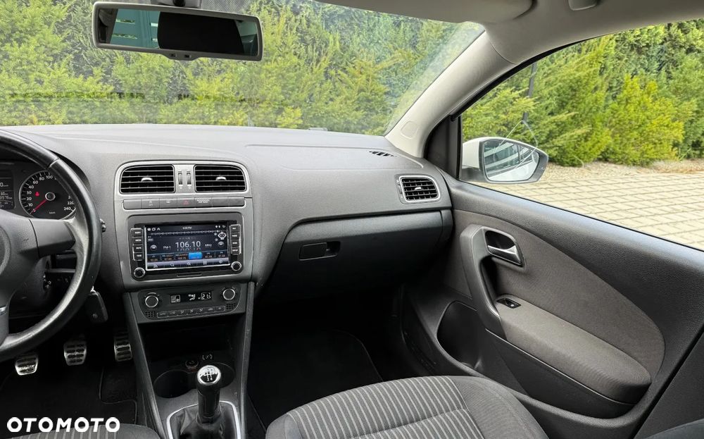 Volkswagen Polo 1.4 Cross Urban White - 13