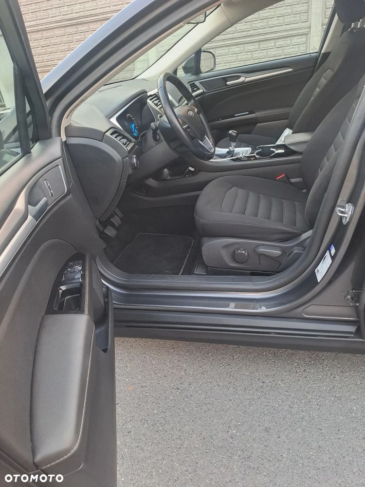 Ford Mondeo - 27