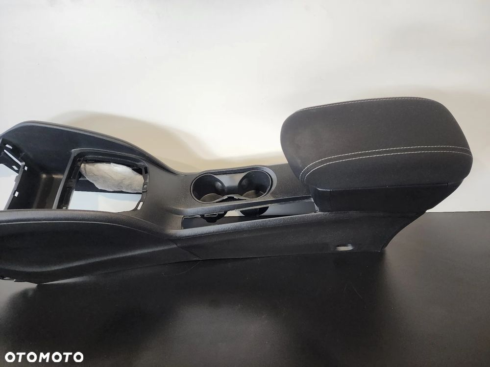 Fiat Tipo podłokietnik kompletny EUROPA - 1