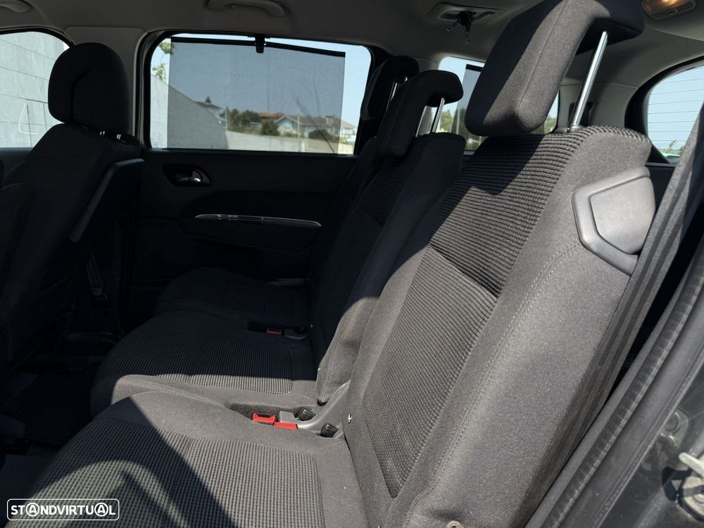 Peugeot 5008 1.2 PureTech Style — fotografia 13