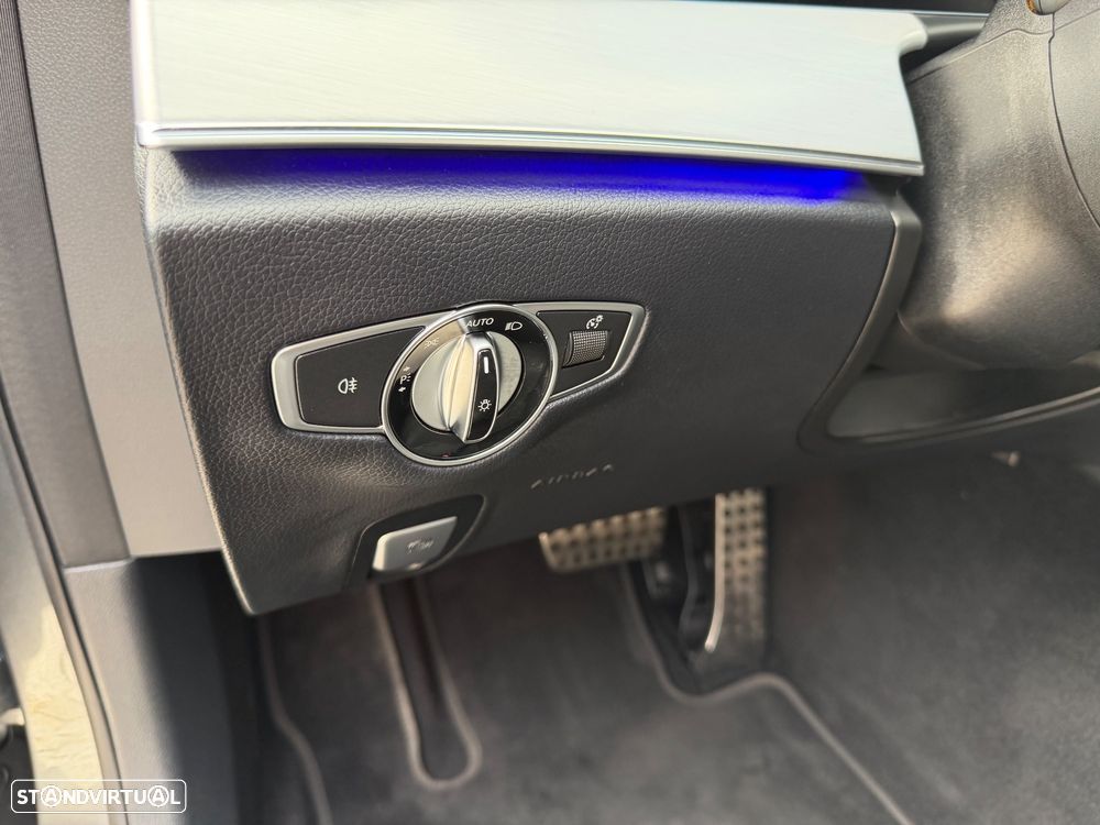 Mercedes-Benz E 300 de 9G-TRONIC AMG Line - 39