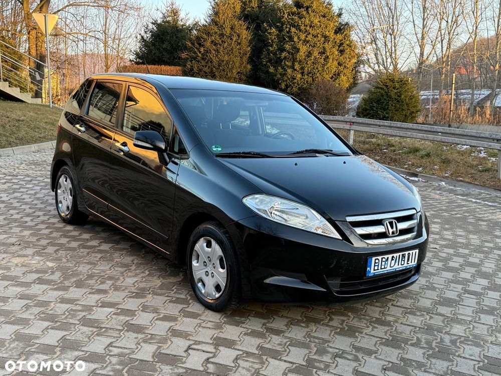 Honda FR-V - 4