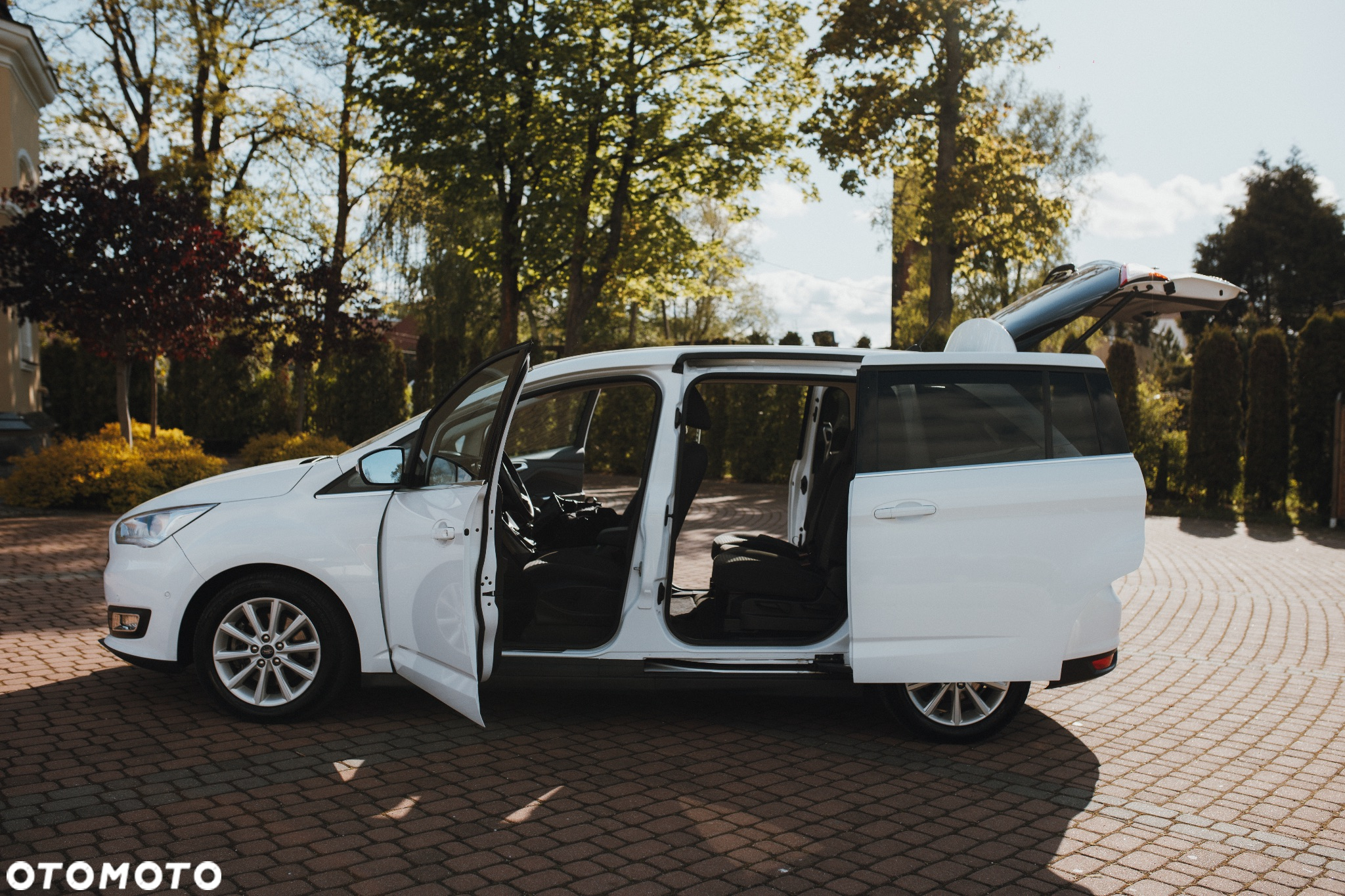 Ford Grand C-MAX - 10