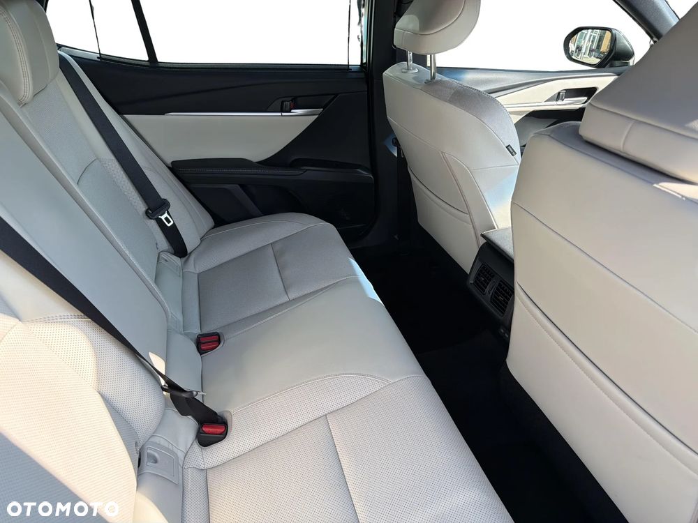 Toyota Camry 2.5 Hybrid Dynamic Force Executive e-CVT - 11