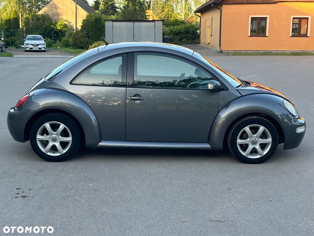 Volkswagen New Beetle 1.6 - 8