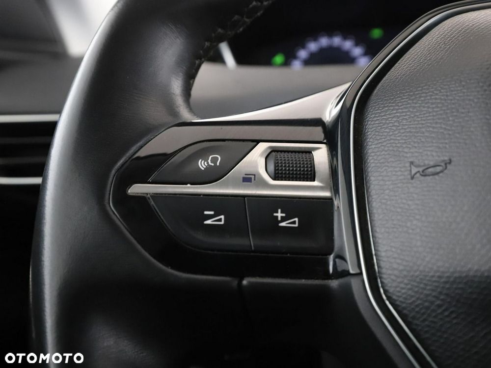 Peugeot 3008 1.2 PureTech Allure - 32