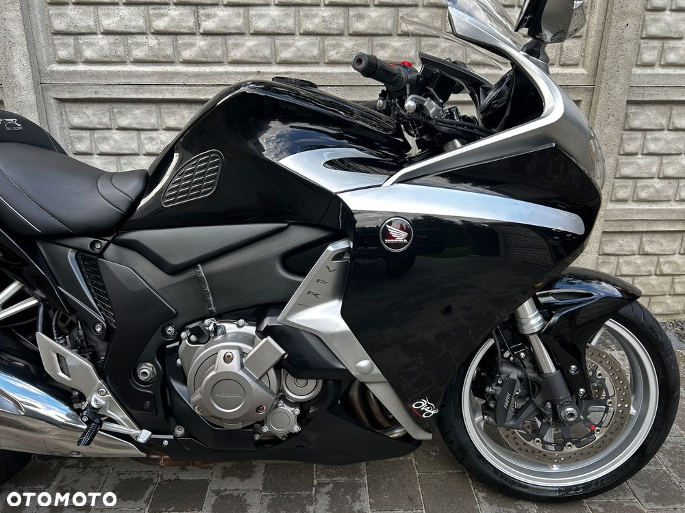 Honda VFR - 7