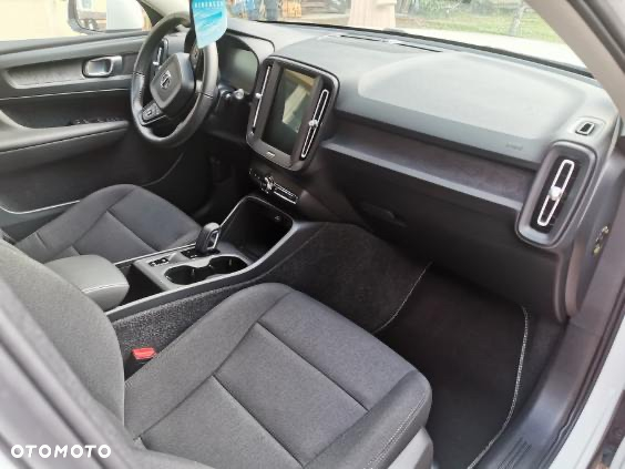 Volvo XC 40 T3 - 9