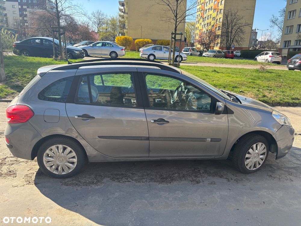 Renault Clio 1.2 16V Emotion - 2