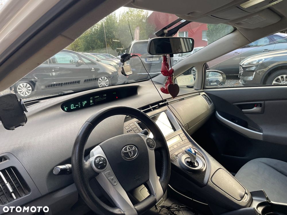 Toyota Prius - 13