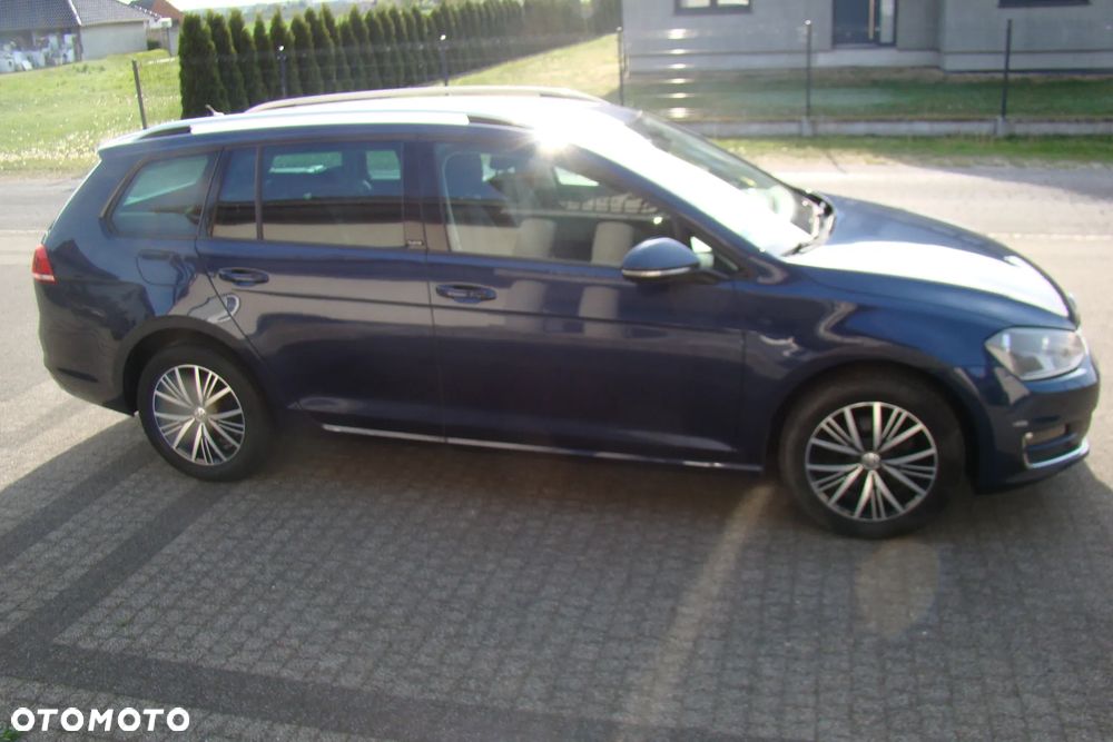 Volkswagen Golf - 5