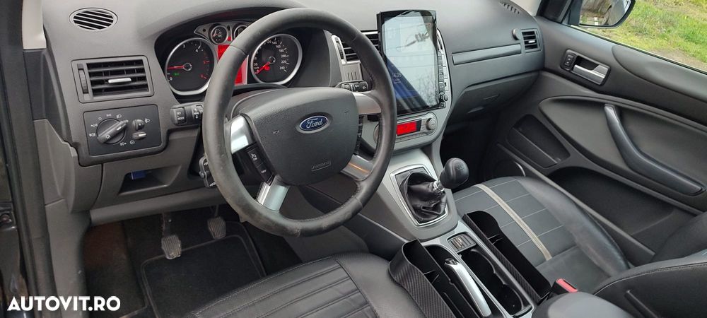 Ford Kuga 2.0 TDCi 2x4 Titanium - 17