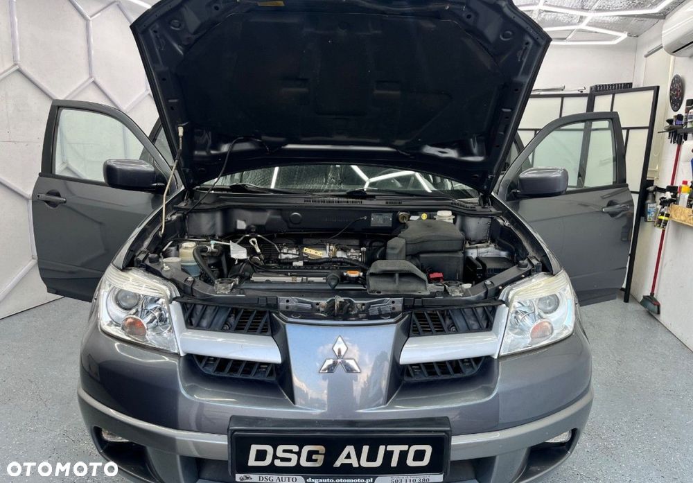 Mitsubishi Outlander - 30
